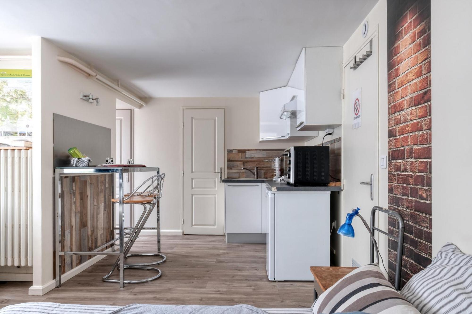Studios De L'Etang Du Perray Le Perray-en-Yvelines Ruang foto